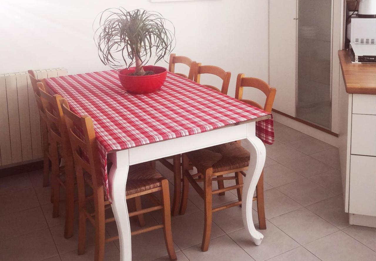 Residenza Esse Villa Angera Dış mekan fotoğraf