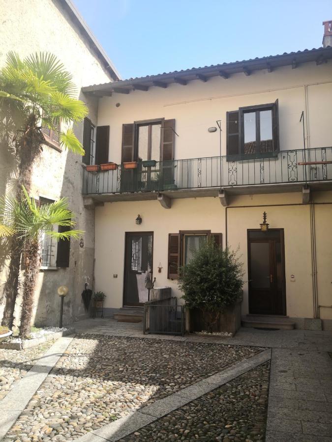 Residenza Esse Villa Angera Dış mekan fotoğraf