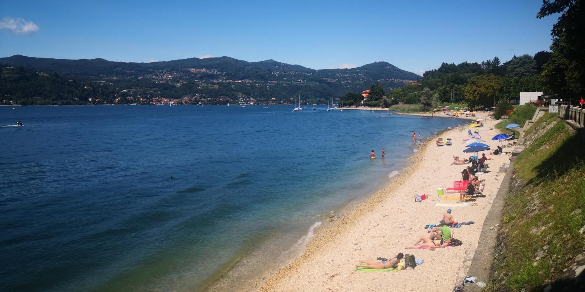 Residenza Esse Villa Angera Dış mekan fotoğraf