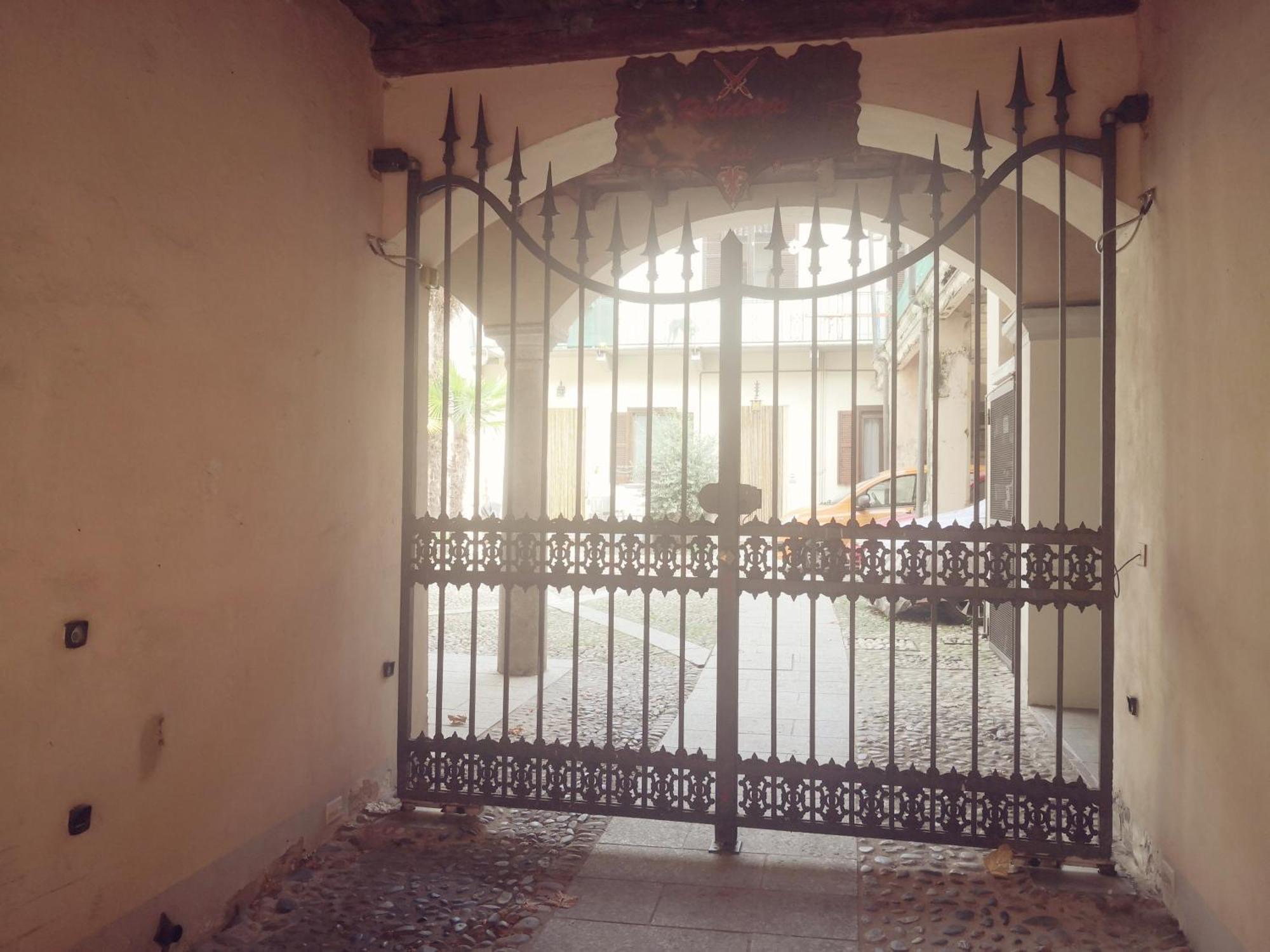 Residenza Esse Villa Angera Dış mekan fotoğraf