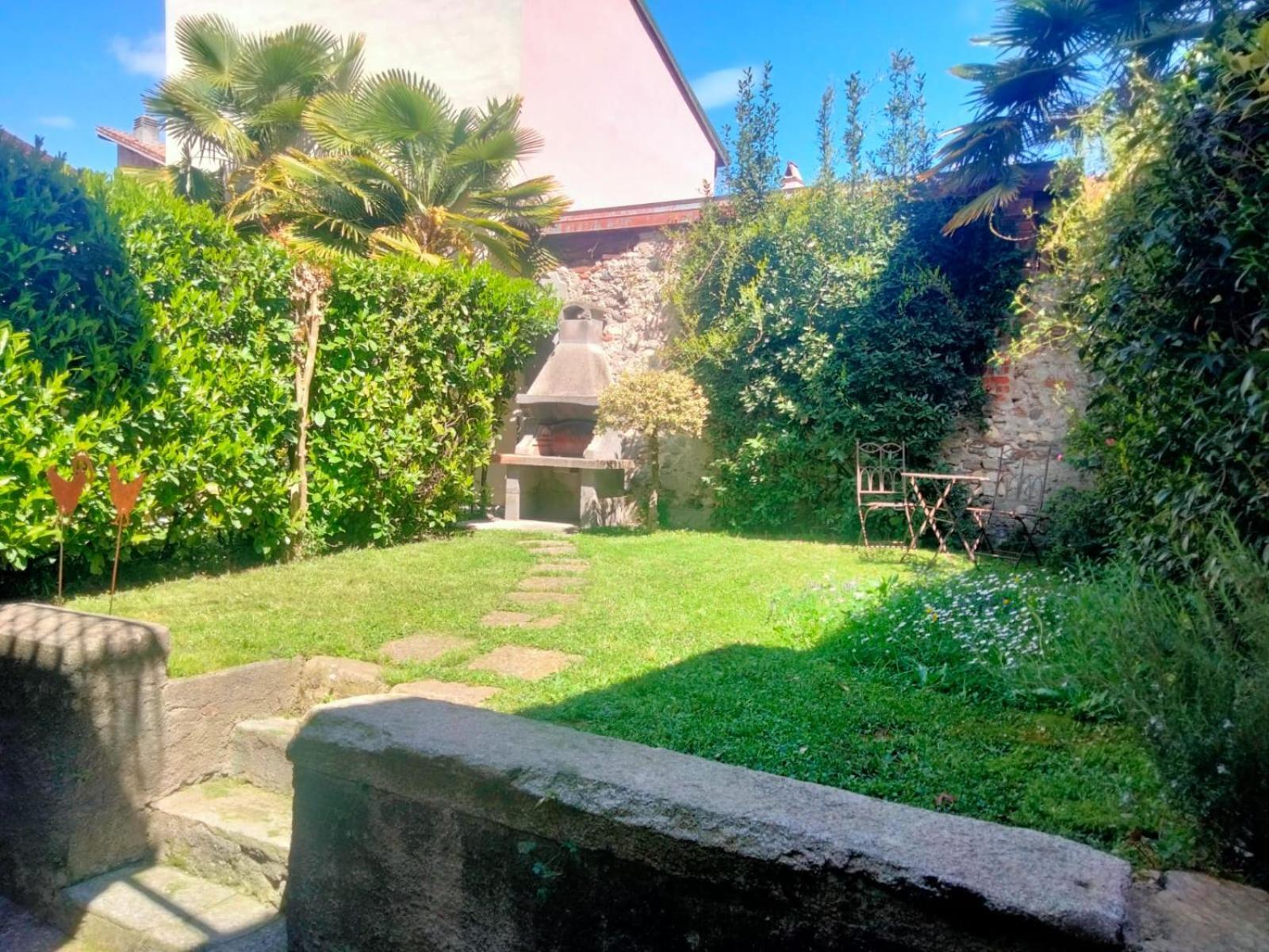 Residenza Esse Villa Angera Dış mekan fotoğraf