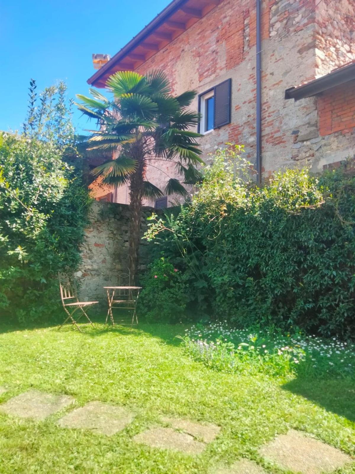 Residenza Esse Villa Angera Dış mekan fotoğraf