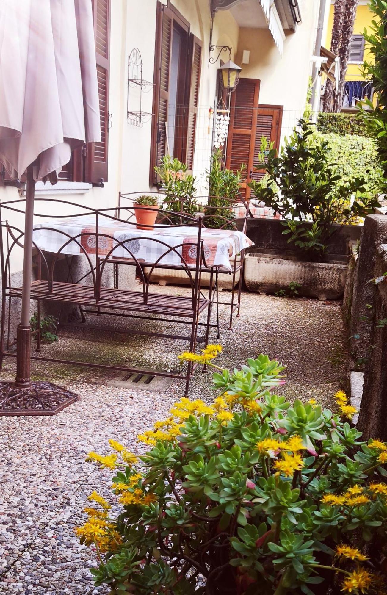 Residenza Esse Villa Angera Dış mekan fotoğraf